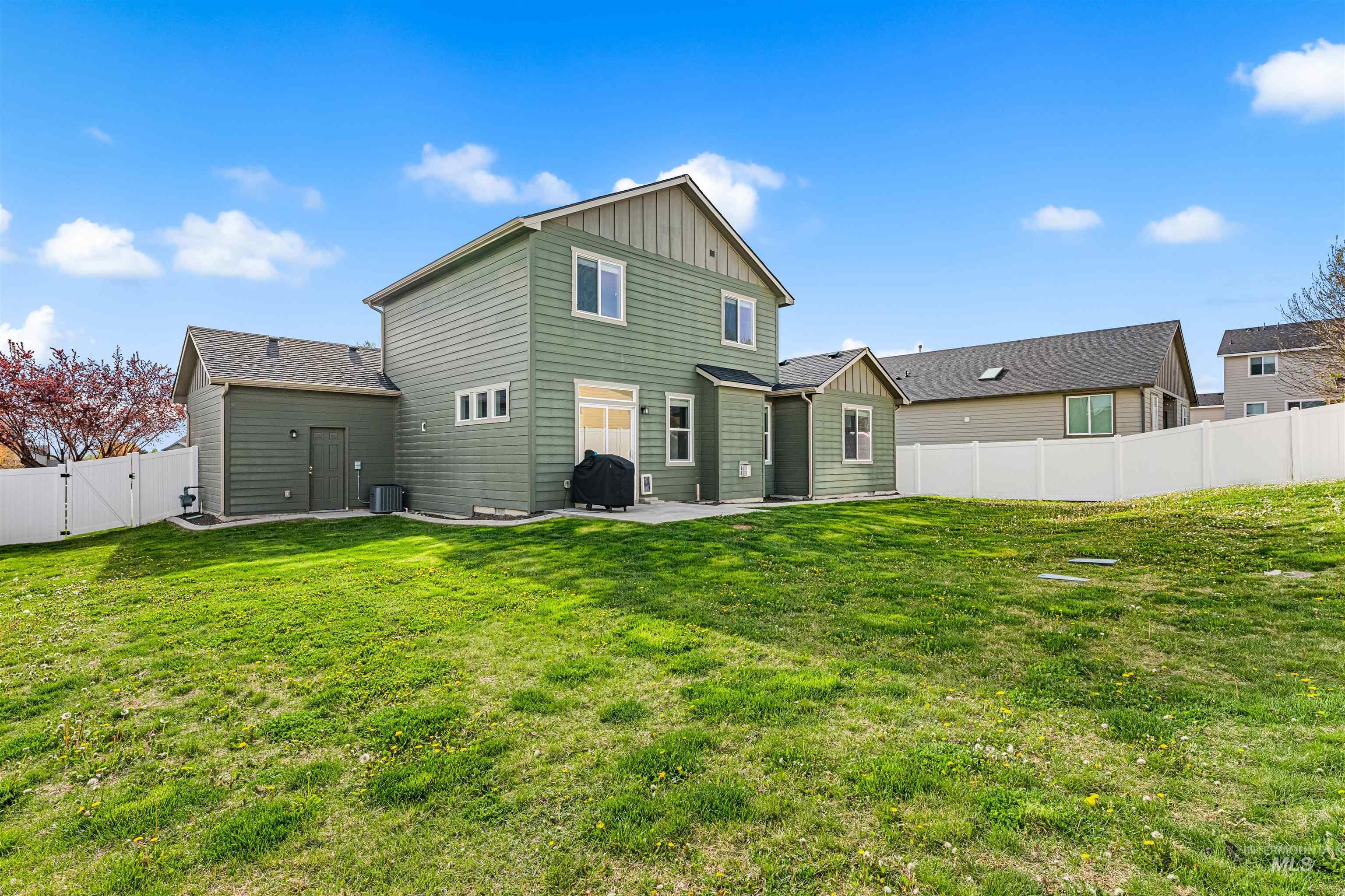 565 South Rocker Avenue Kuna, ID 83634 - Photo 4 of 22