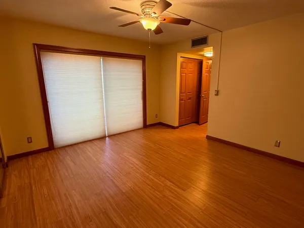 $2,400 | 4043 Palm Bay Circle, Unit B, West Palm Beach, FL 33406