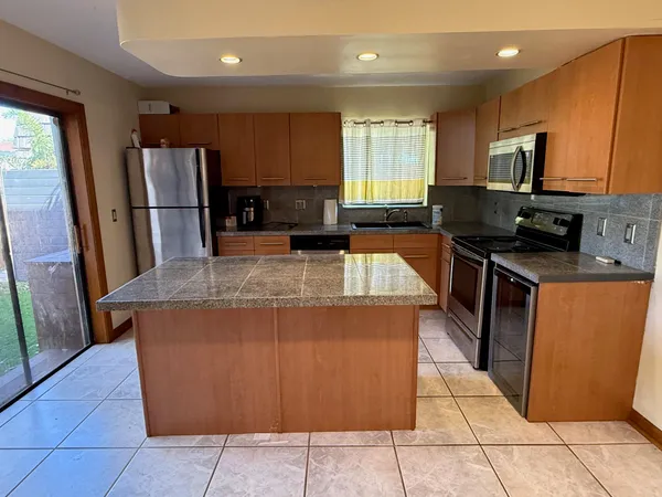 $2,400 | 4043 Palm Bay Circle, Unit B, West Palm Beach, FL 33406
