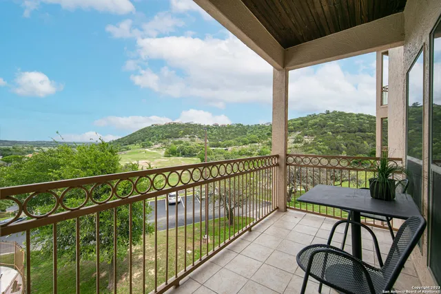 $3,000 | 20 Tapatio Drive East, Unit 203, Boerne, TX 78006
