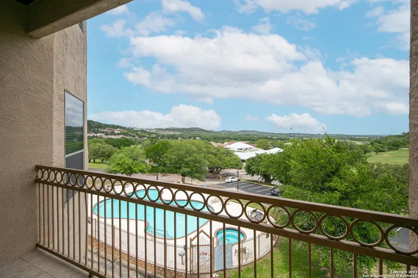 $3,000 | 20 Tapatio Drive East, Unit 203, Boerne, TX 78006