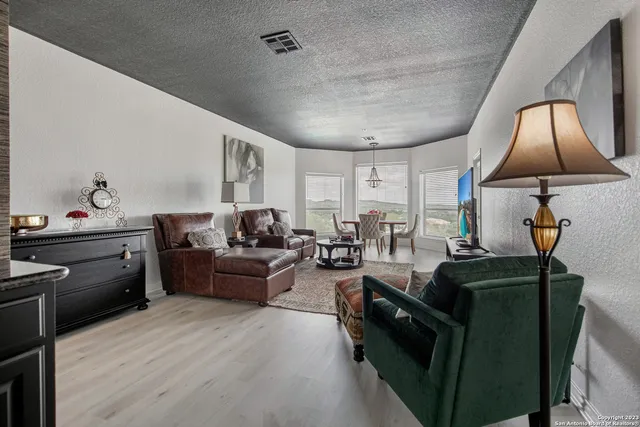 $3,000 | 20 Tapatio Drive East, Unit 203, Boerne, TX 78006