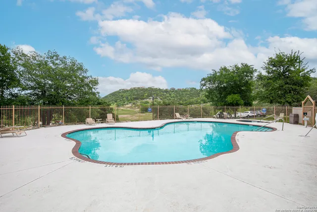 $3,000 | 20 Tapatio Drive East, Unit 203, Boerne, TX 78006