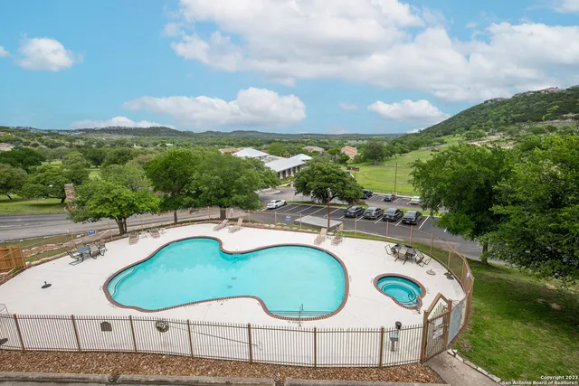 $3,000 | 20 Tapatio Drive East, Unit 203, Boerne, TX 78006