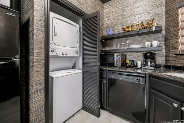 $3,000 | 20 Tapatio Drive East, Unit 203, Boerne, TX 78006