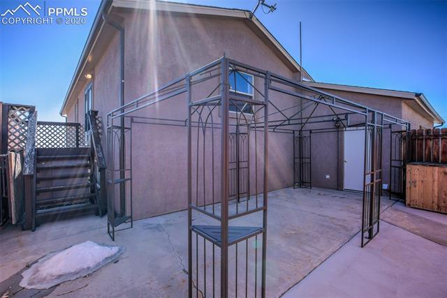 5925 North Log Road Calhan, CO 80808 - Photo 17 of 39