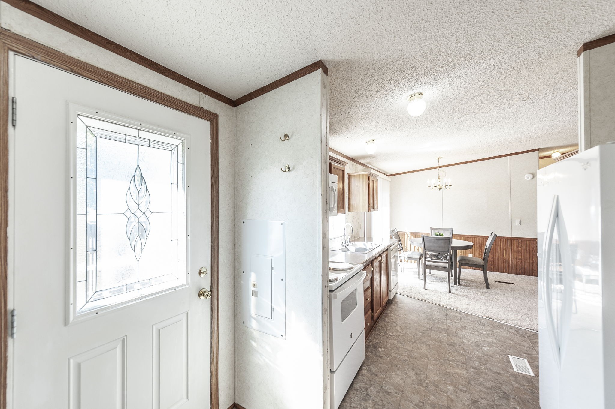 136 East Biggs Road Portland, TN 37148 - Photo 23 of 47 a view of a hallway with furniture and windows