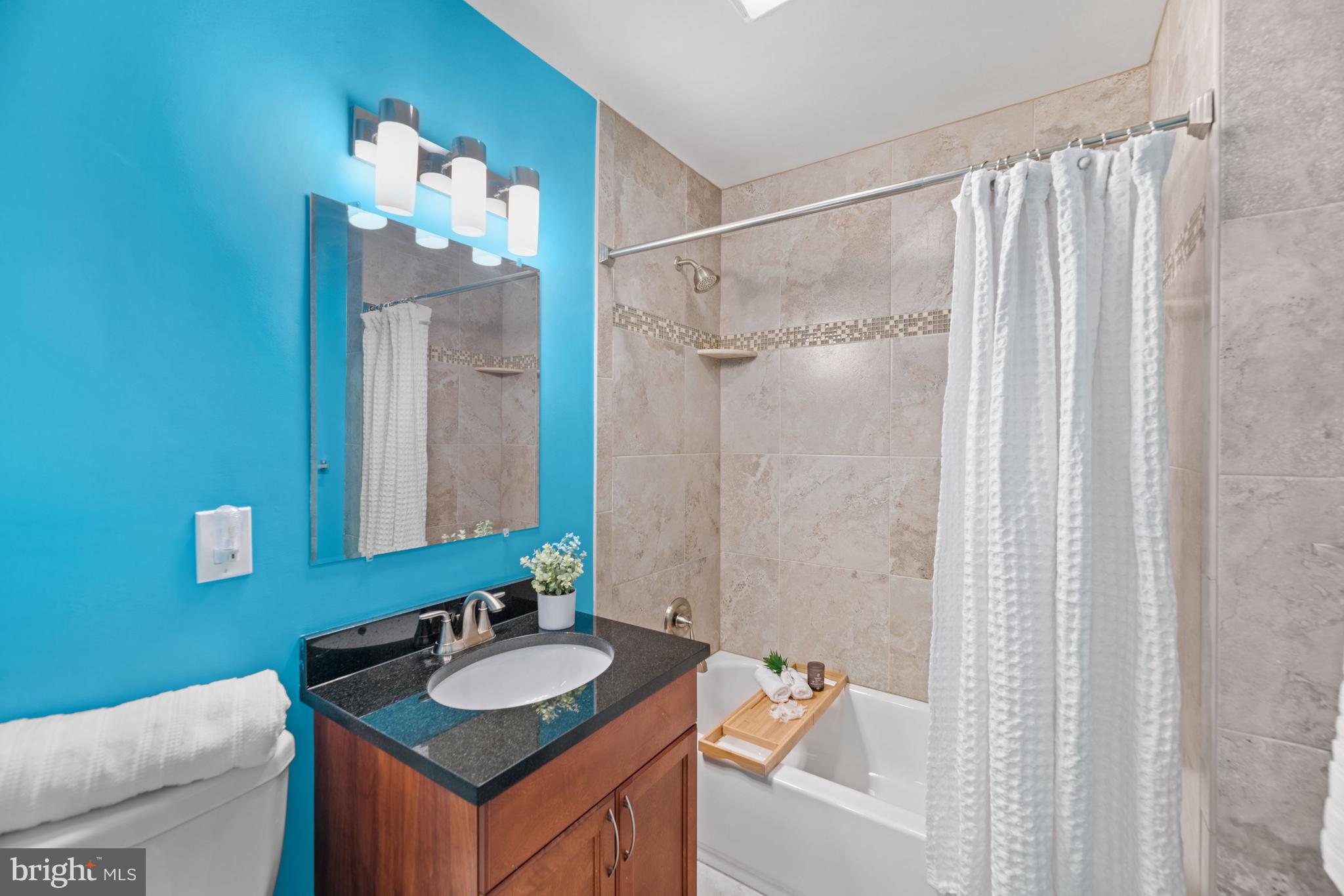 1674 Wainwright Drive Reston, VA 20190 - Photo 19 of 31 full bathroom 2nd level