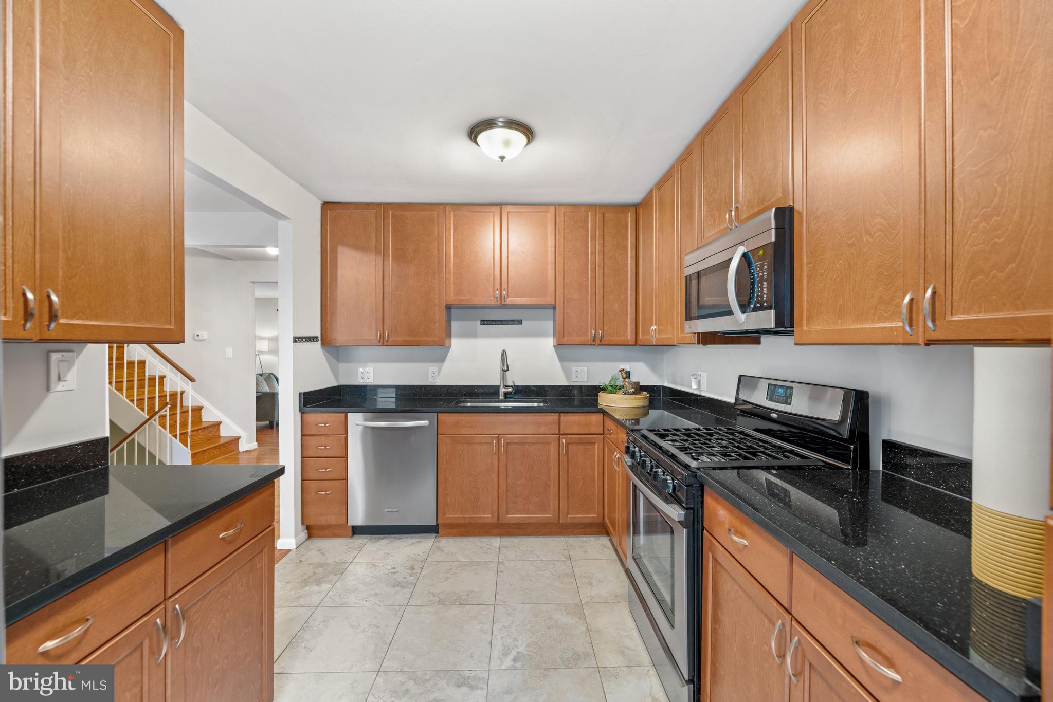 1674 Wainwright Drive Reston, VA 20190 - Photo 8 of 31 kitchen