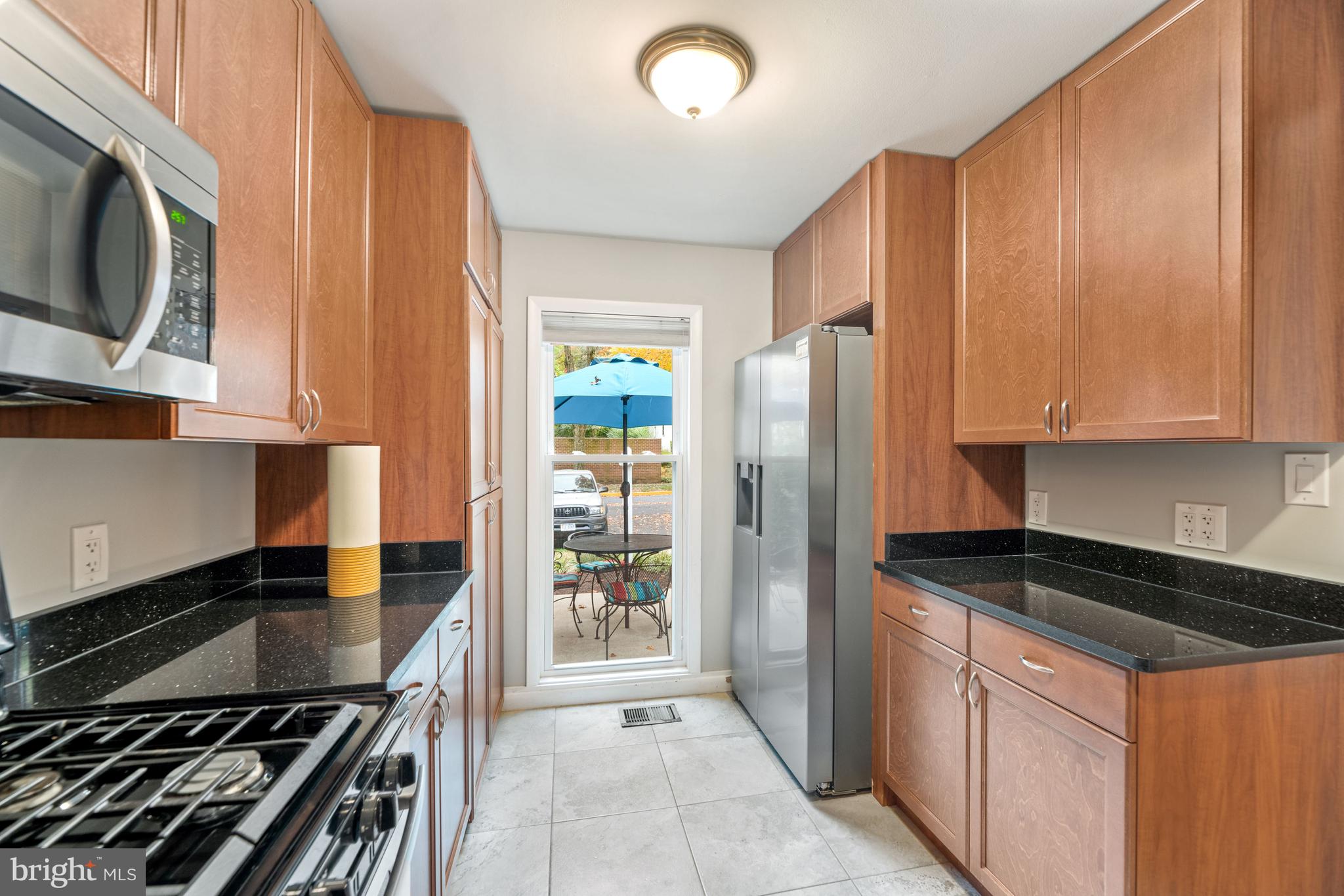 1674 Wainwright Drive Reston, VA 20190 - Photo 9 of 31 kitchen