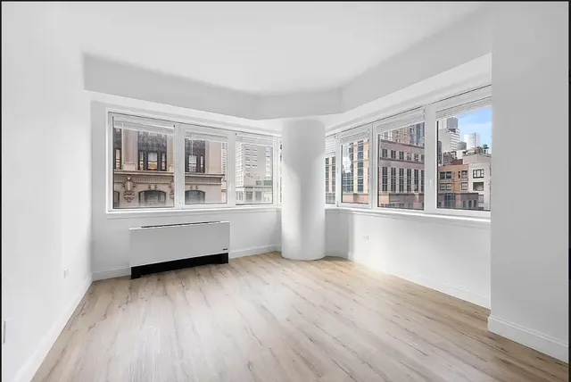 $1,100,000 | 425 5th Avenue, Unit 18E | Midtown South