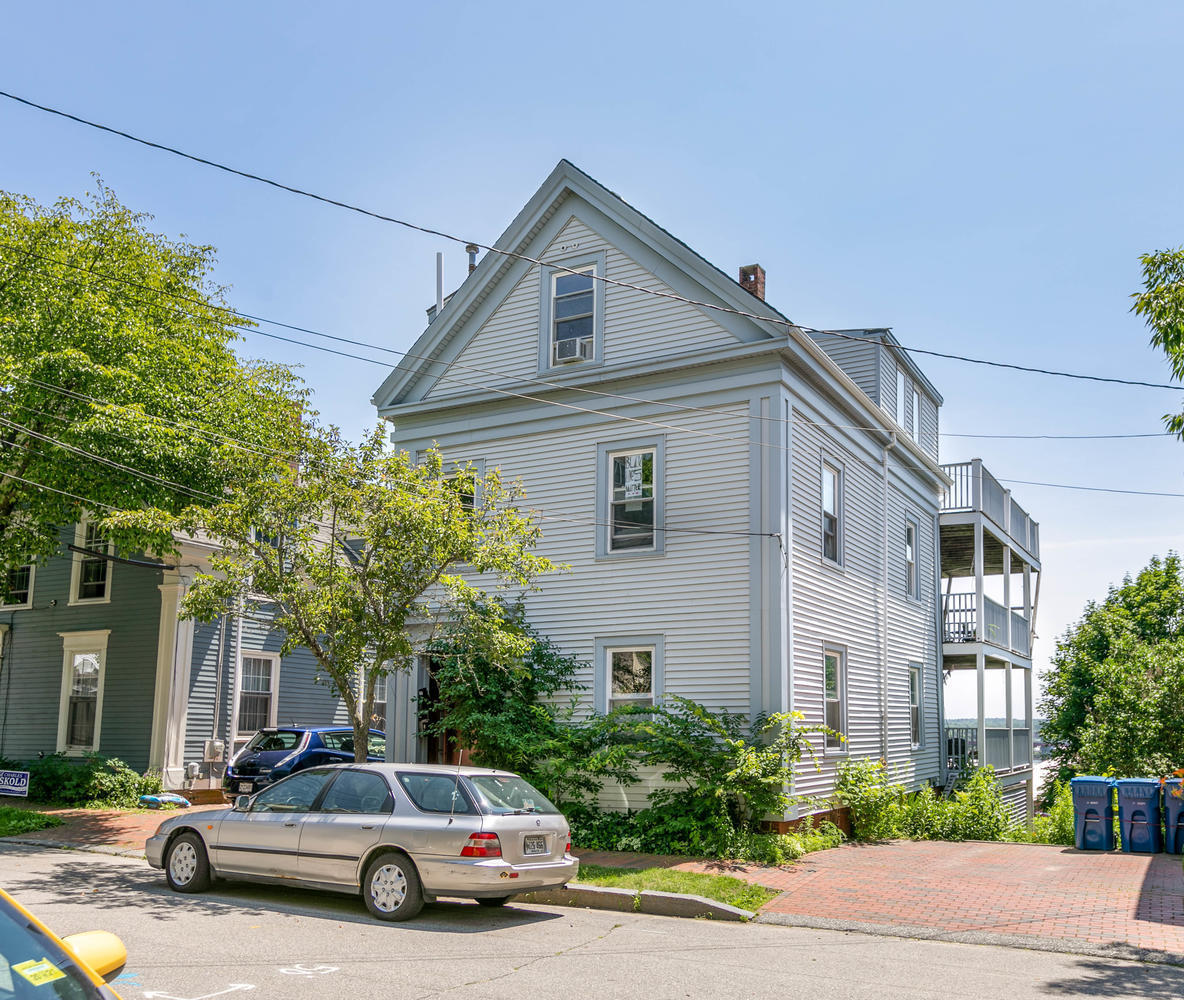 112 Salem Street Portland, ME 04102 - Photo 1 of 29 112 Salem St Portland ME 04102-large-001