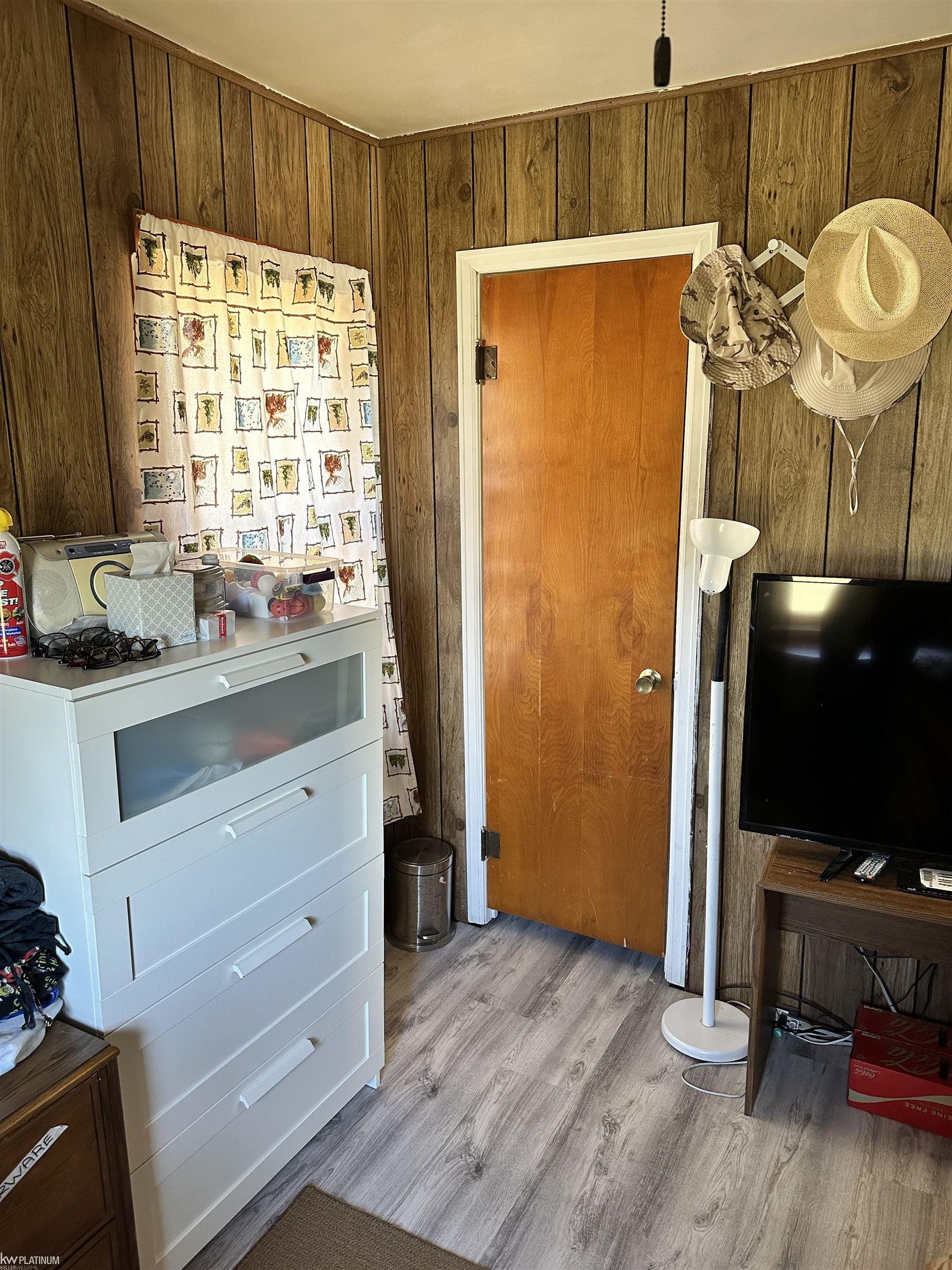 9651 State Road Millington, MI 48746 - Photo 16 of 24 50101385-16.JPG