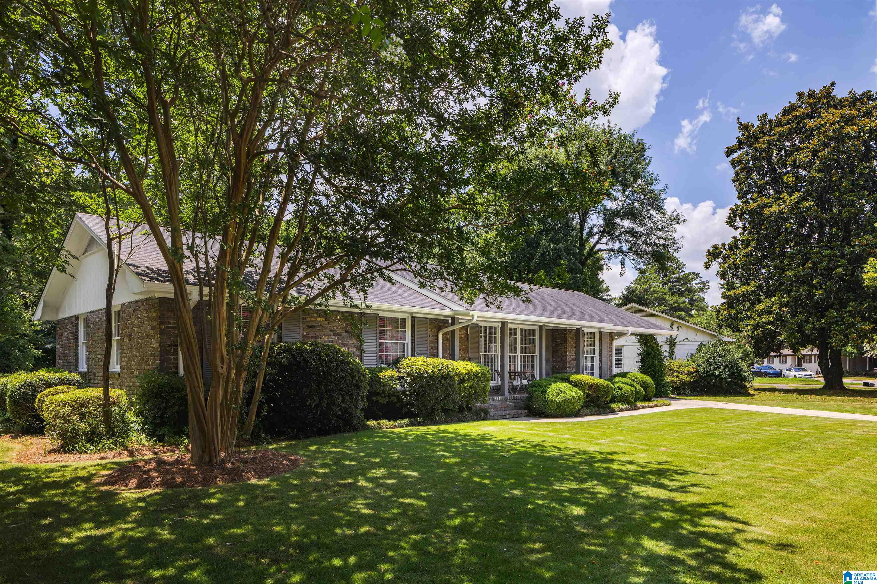 4325 MountainDale Road Birmingham, AL 35213 - Photo 3 of 39