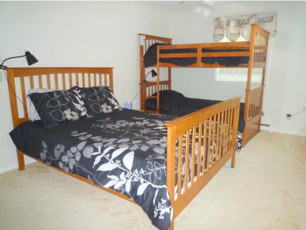 103-7 Clark Road, Unit 7 Wolfeboro, NH 03894 - Photo 22 of 26 Gallery Image 22