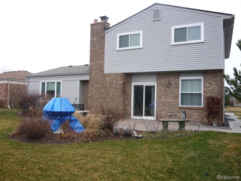47650 Chrys Road Macomb, MI 48044 - Photo 19 of 19 CHRYS 076.JPG