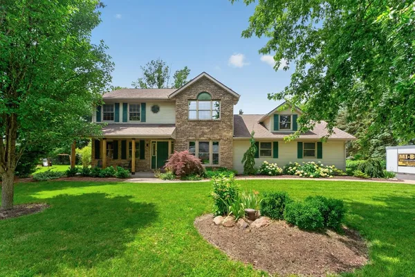 $400,000 | 12784 Bridgeport Lane, Roscoe, IL 61073