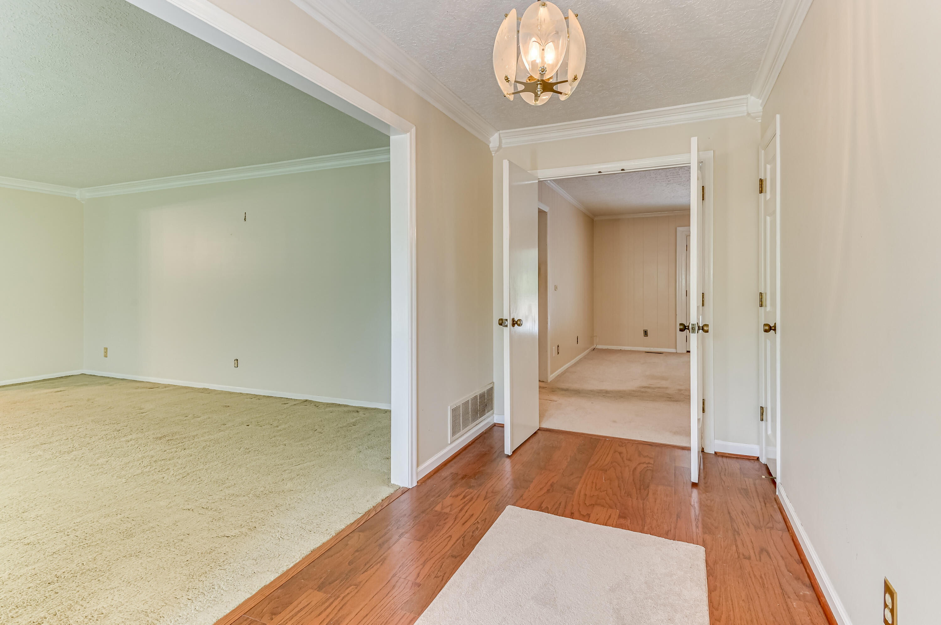 540 West Five Notch Road North Augusta, SC 29860 - Photo 5 of 61 06-106