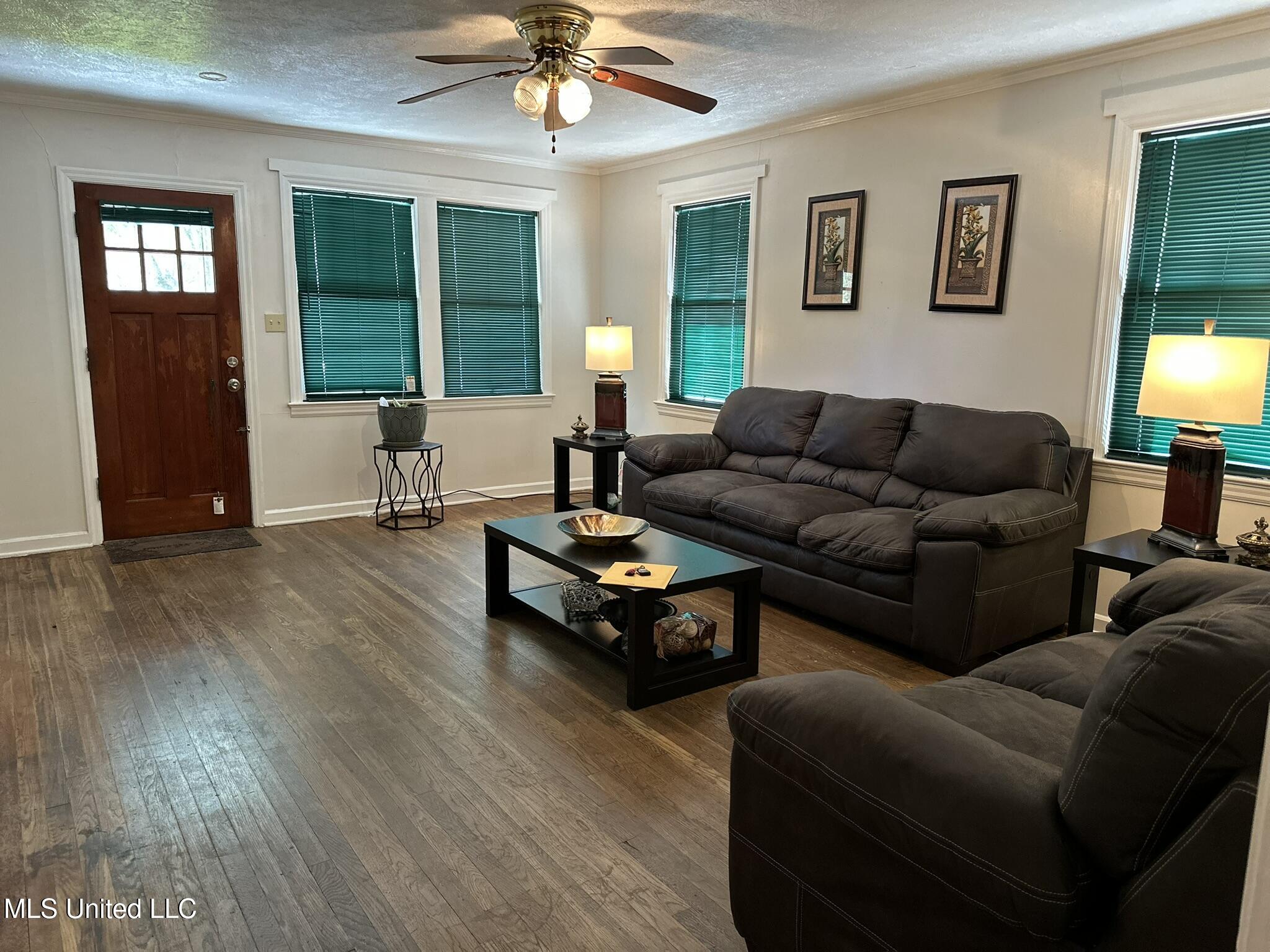 724 Beech Street McComb, MS 39648 - Photo 4 of 9 IMG_4952