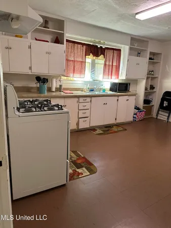 $130,000 | 724 Beech Street, McComb, MS 39648