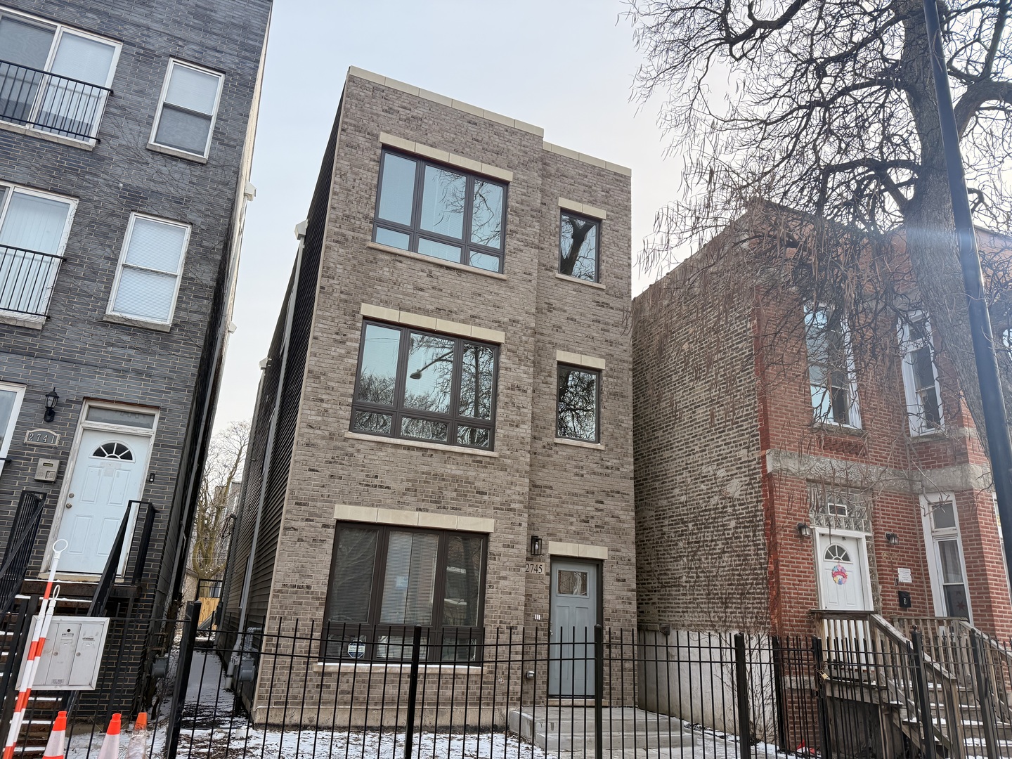 2745 West Monroe Street Chicago, IL 60612 - Photo 2 of 26