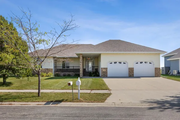 $464,000 | 766 36th Street South, Moorhead, MN 56560