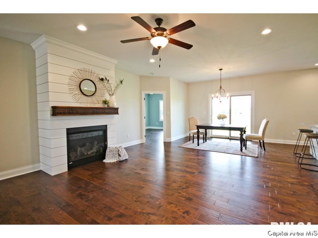 4643 Thompson Road Springfield, IL 62711 - Photo 3 of 31