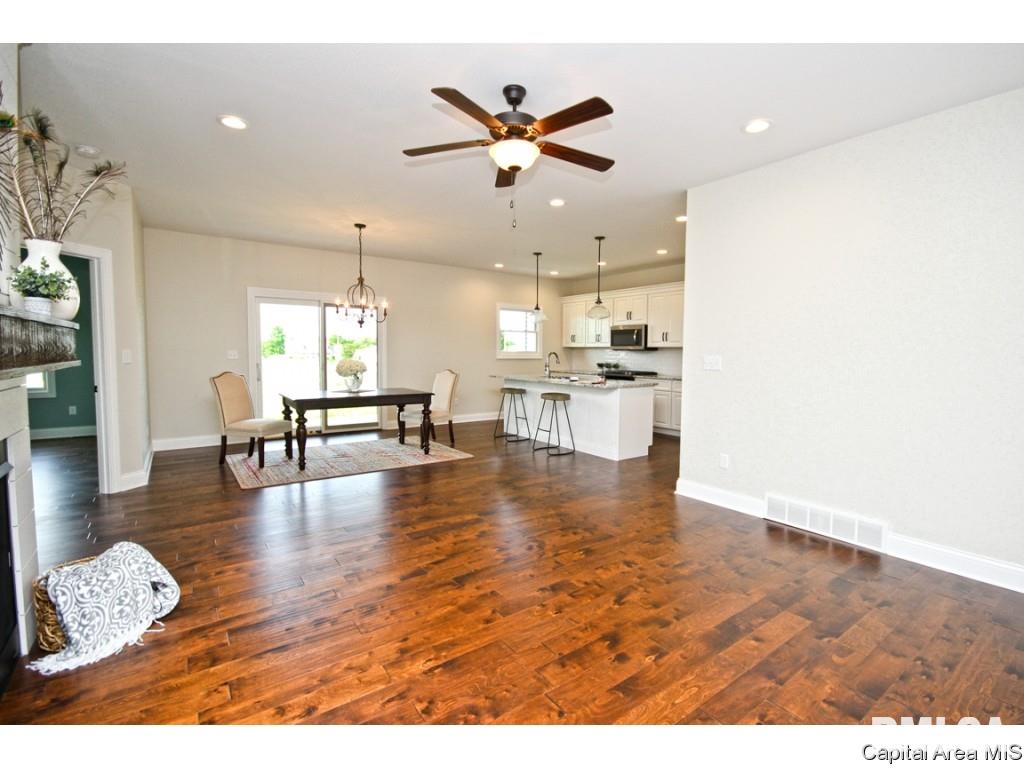 4643 Thompson Road Springfield, IL 62711 - Photo 4 of 31
