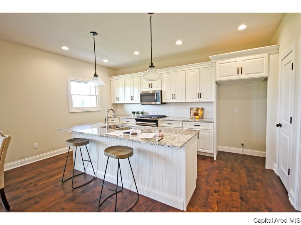 4643 Thompson Road Springfield, IL 62711 - Photo 9 of 31