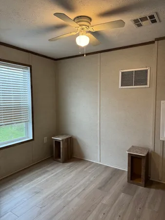 $1,025 | 3621-4 County Road 161, Unit L, Alvin, TX 77511