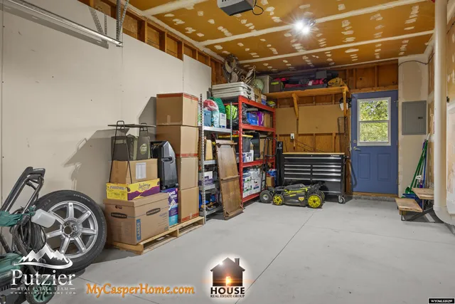 $300,000 | 2120 Mariposa Boulevard, Casper, WY 82604