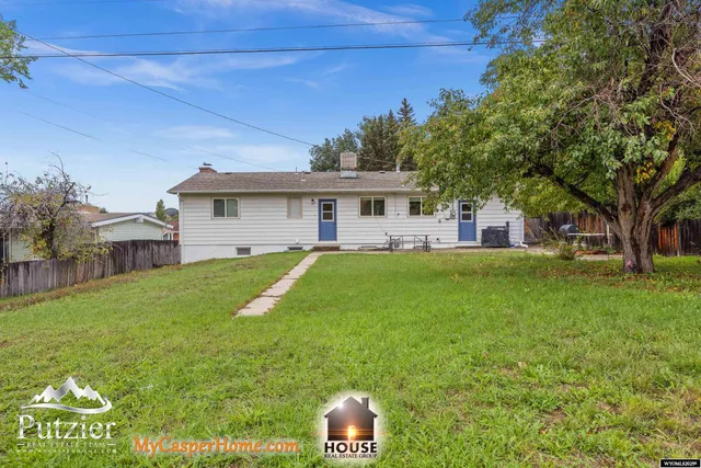 $300,000 | 2120 Mariposa Boulevard, Casper, WY 82604