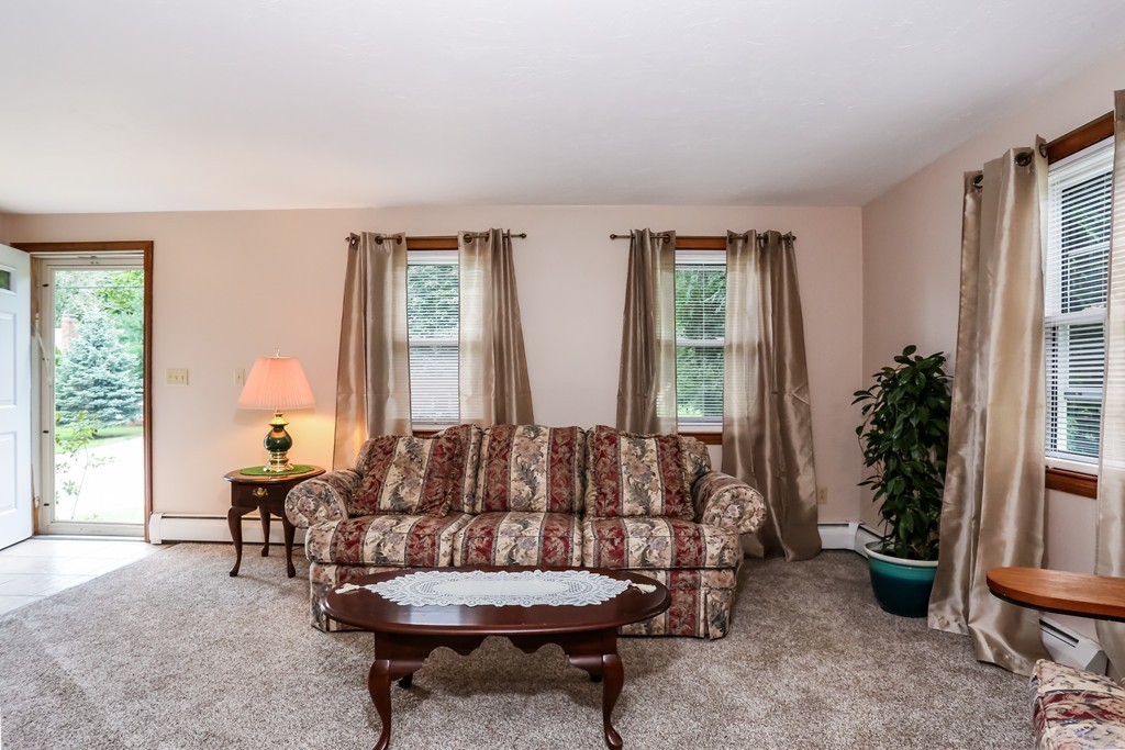 14 Balena Road Attleboro, MA 02703 - Photo 5 of 22