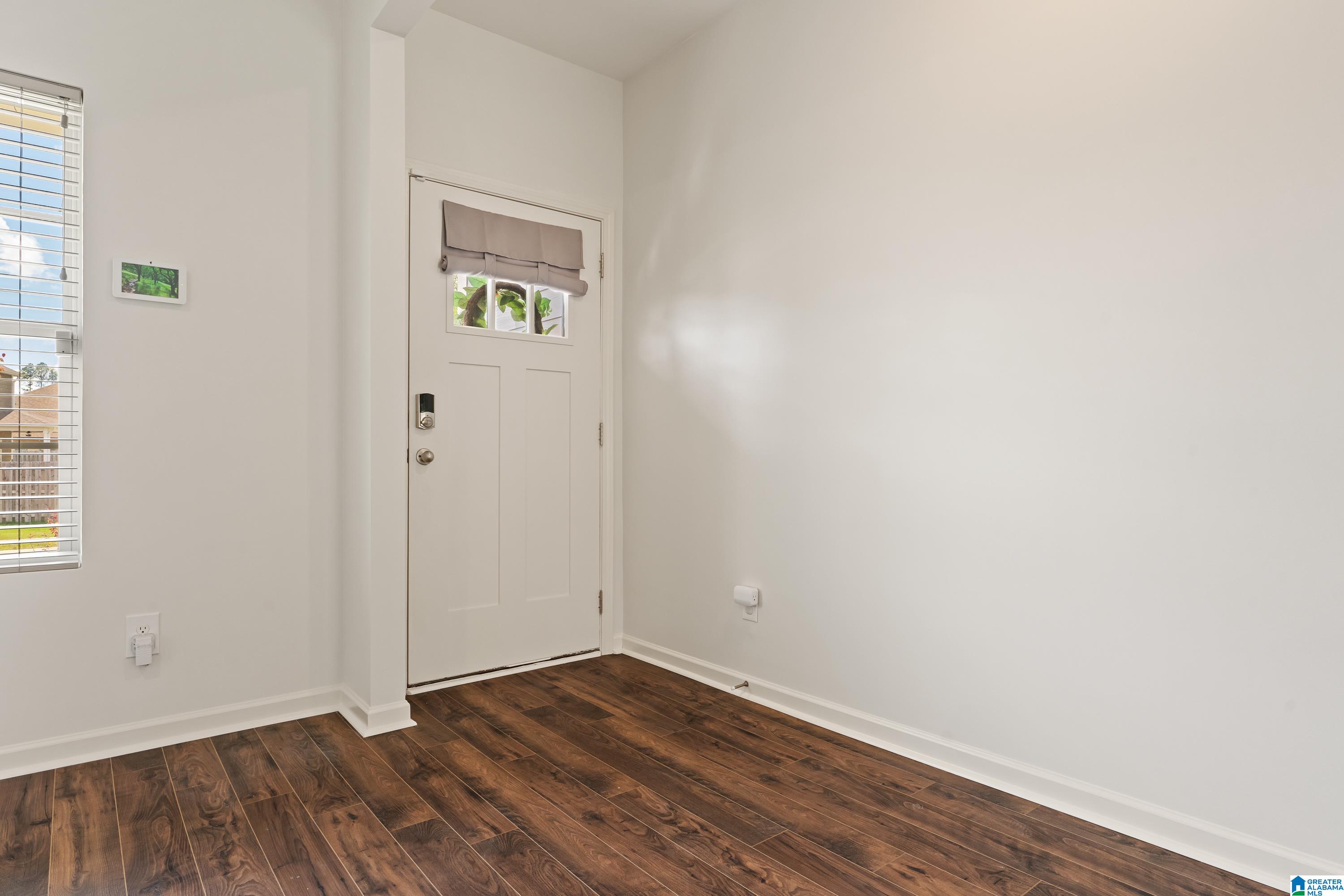 1104 Riviera Drive Calera, AL 35040 - Photo 5 of 37