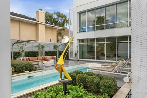 $2,500,000 | 1509 Banks Street, Houston, TX 77006