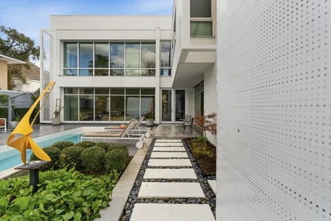 $2,500,000 | 1509 Banks Street, Houston, TX 77006