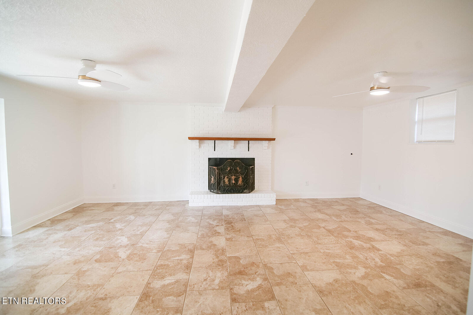 817 Drinnon Drive Morristown, TN 37814 - Photo 19 of 22 7D0C2741_websize