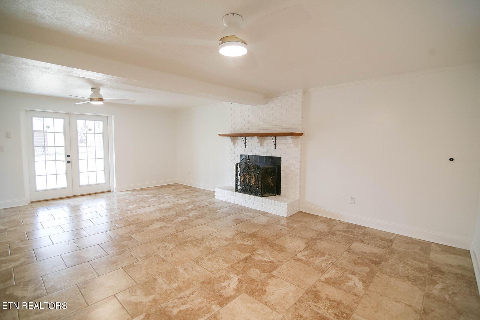 817 Drinnon Drive Morristown, TN 37814 - Photo 20 of 22 7D0C2798_websize