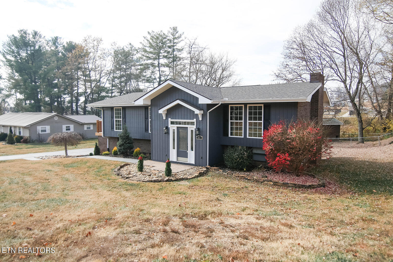 817 Drinnon Drive Morristown, TN 37814 - Photo 5 of 22 7D0C2870_websize