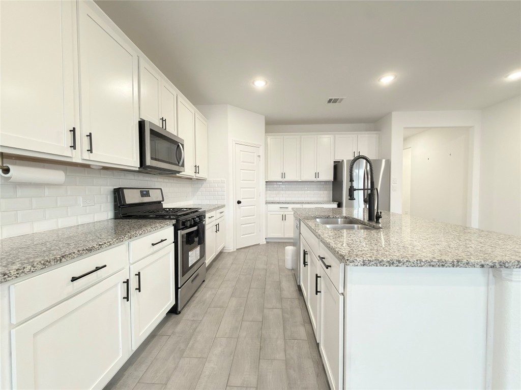 9662 Caney Trails Road Conroe, TX 77303 - Photo 13 of 50