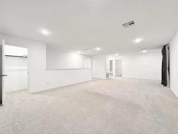 $2,395 | 9662 Caney Trails Road, Conroe, TX 77303