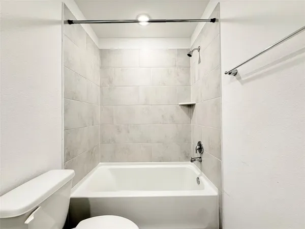 $2,395 | 9662 Caney Trails Road, Conroe, TX 77303