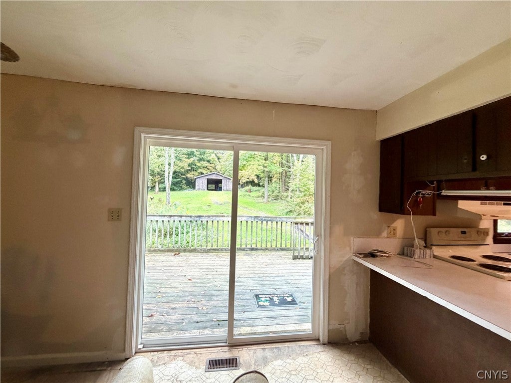 595 Bond Road Cortland, NY 13045 - Photo 9 of 32 Gallery Image 9
