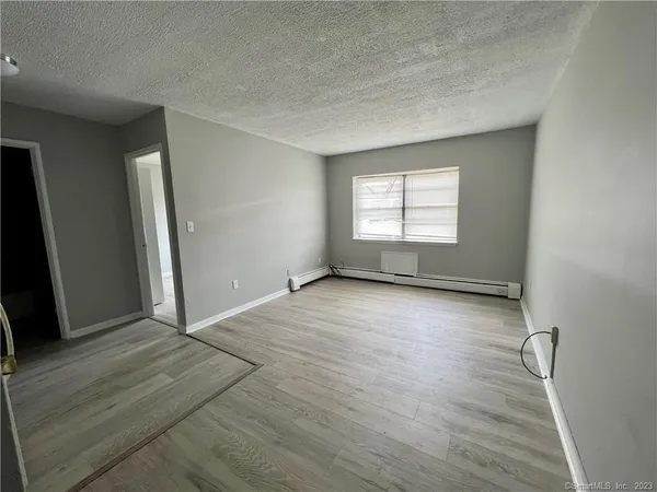 $1,300 | 85-87 Union Avenue, Unit A4, Bridgeport, CT 06607