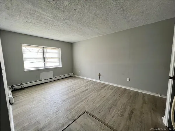 $1,300 | 85-87 Union Avenue, Unit A4, Bridgeport, CT 06607