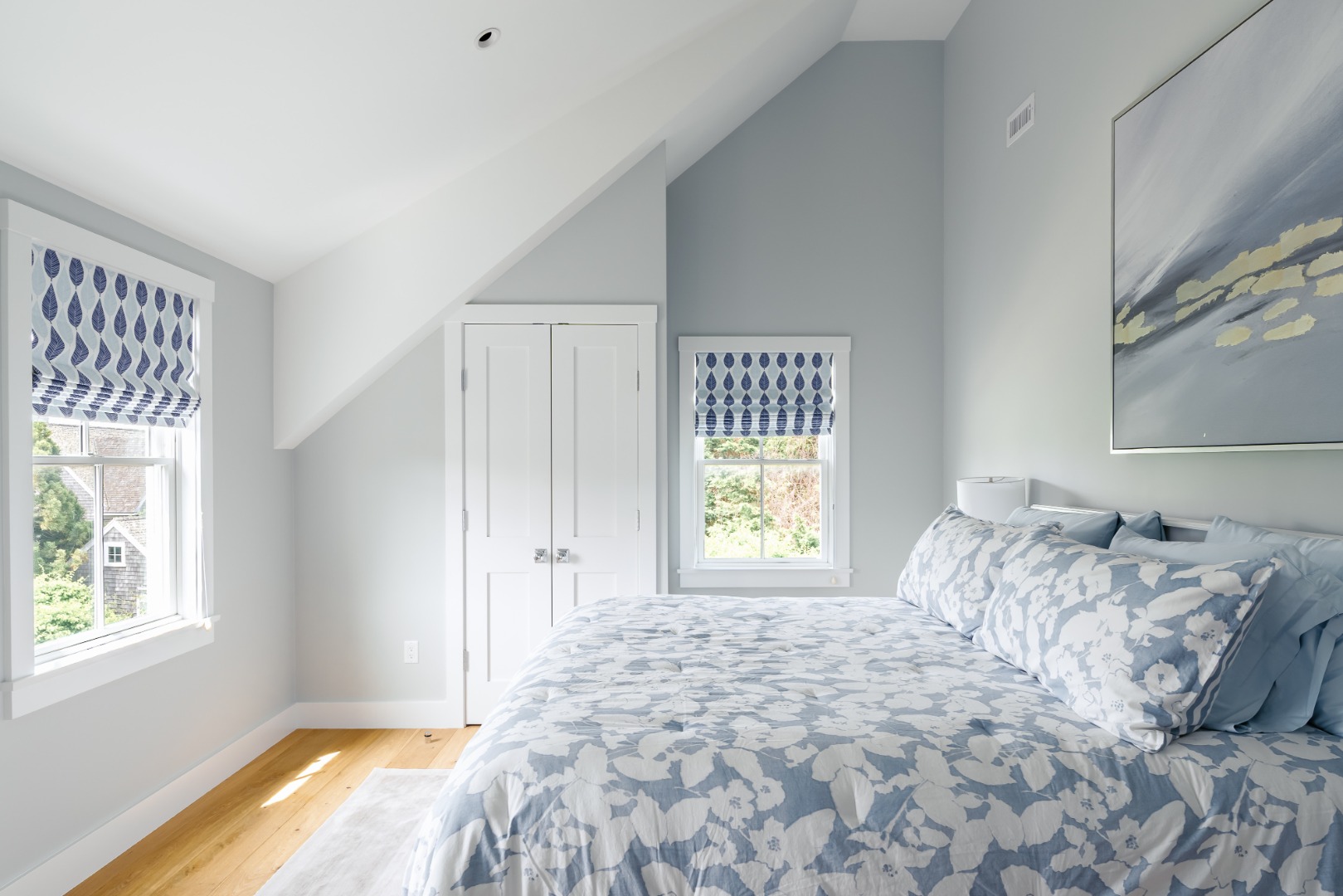 86 Cliff Road Nantucket, MA 02554 - Photo 11 of 29 a bedroom with a bed and a window