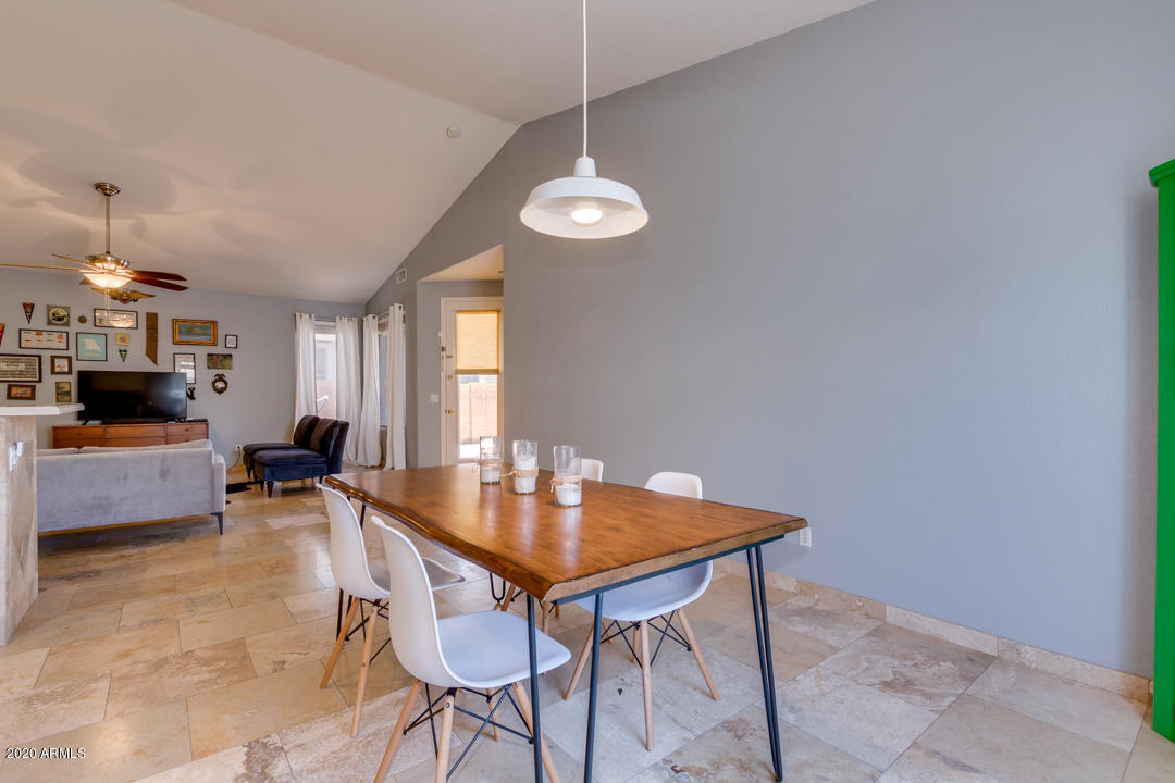 872 South Roca Street Gilbert, AZ 85296 - Photo 12 of 51 Kitchen