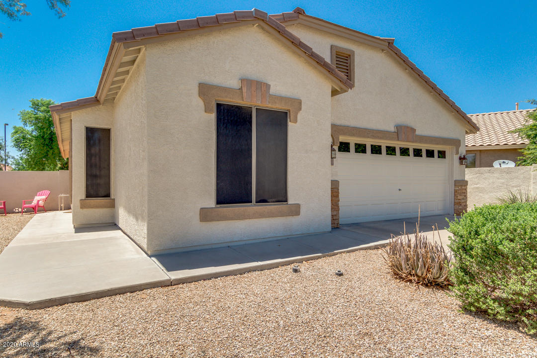 872 South Roca Street Gilbert, AZ 85296 - Photo 3 of 51 Front of Home
