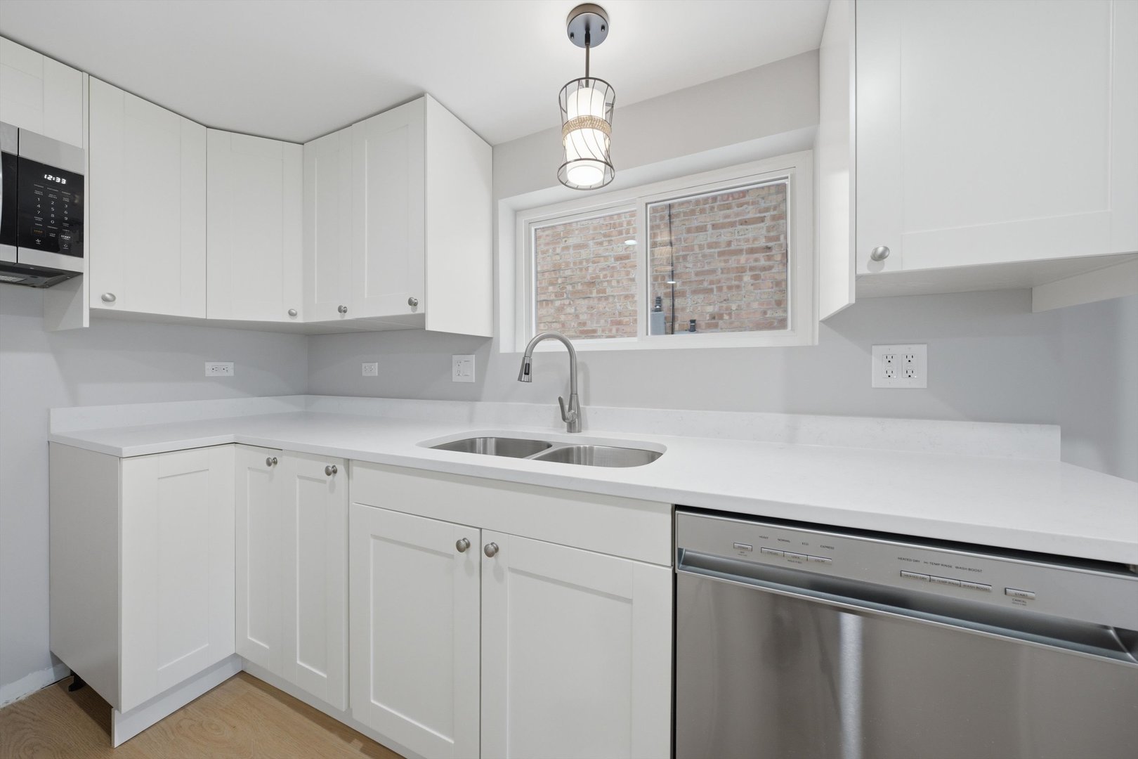1504 Grove Avenue Berwyn, IL 60402 - Photo 7 of 55