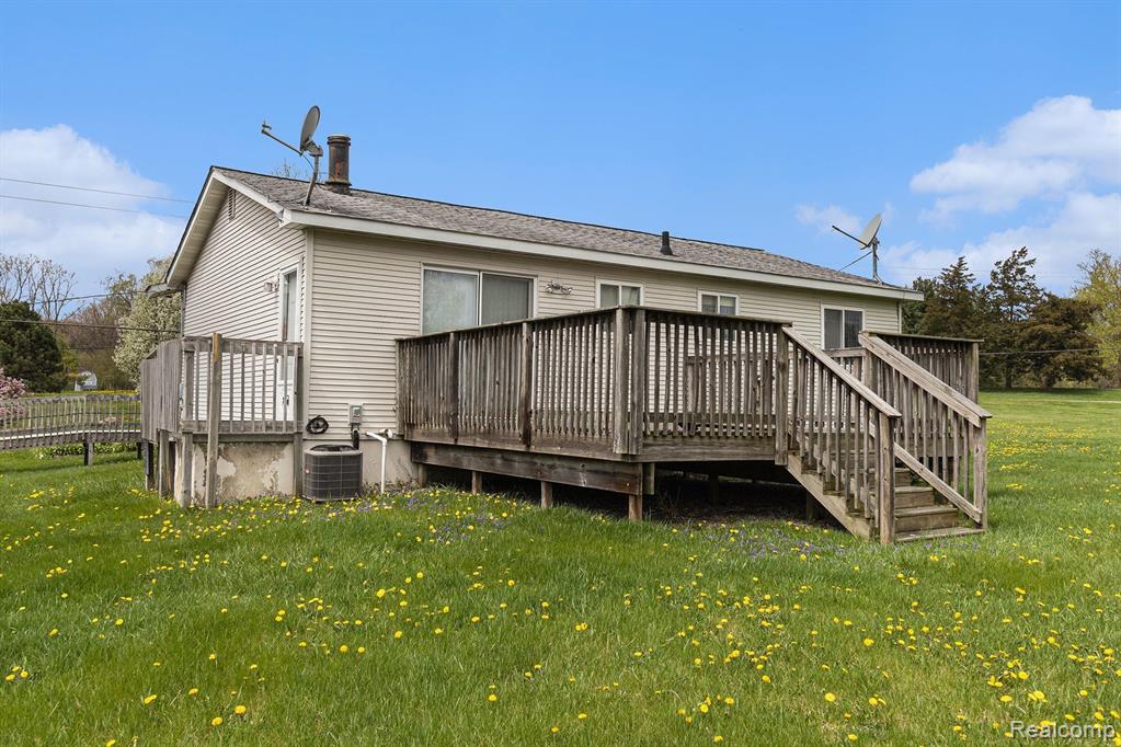 942 South Duck Lake Road Milford, MI 48381 - Photo 20 of 29 Gallery Image 20